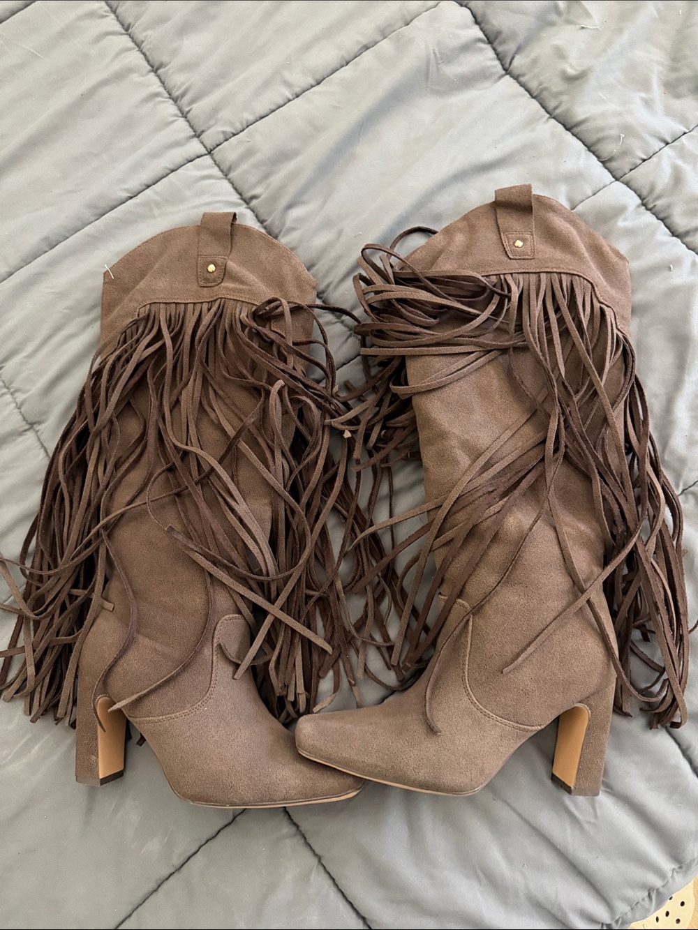 Fringe Suede Mid-Calf Heeled Boots in Brown